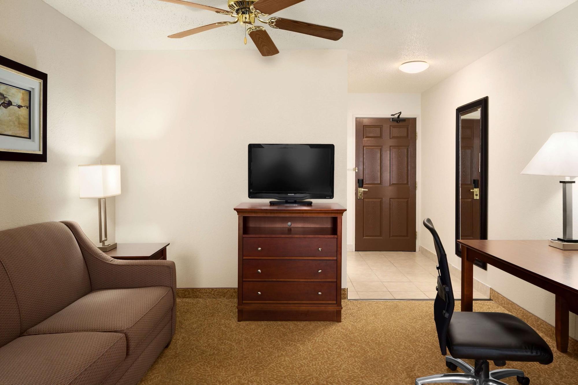 Country Inn & Suites By Radisson, Grand Rapids Airport, Mi Cascade Exterior foto